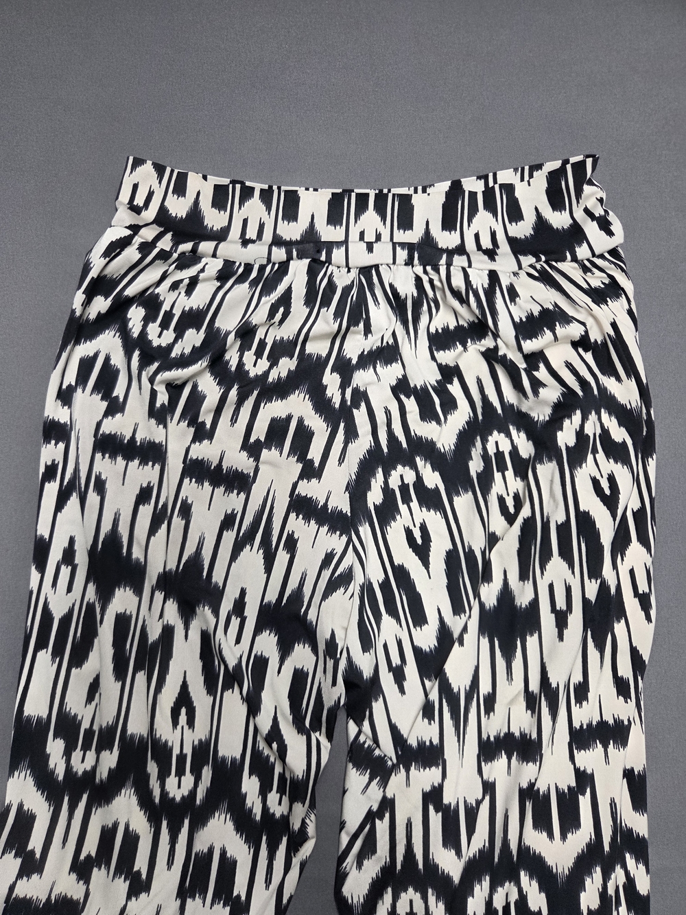 Women's Black & White Ikat Wide-Leg Pants